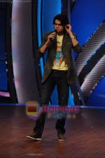 Manish Paul at Zee TV Dance Ke Superstars on 12th April 2011 (23).JPG